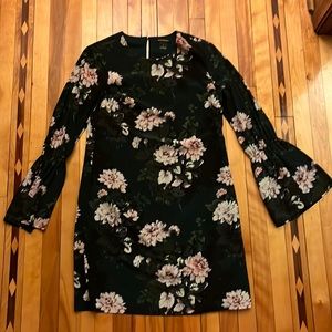 Club Monaco dress size 2 dark green with pink/purple/white flowers